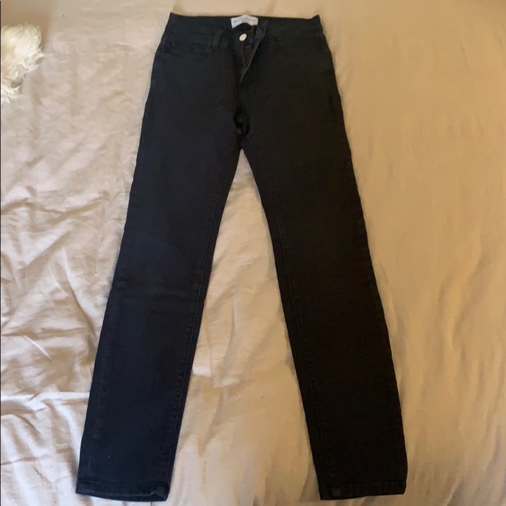BLACK SKINNY JEANS